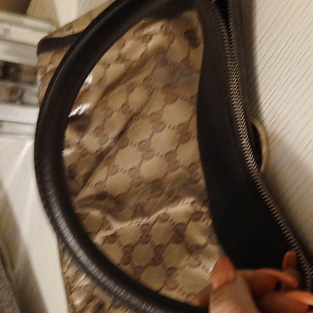 Gucci Elegant Brown and Gold Shoulder Bag - Picture 6 of 11